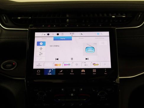 New 2025 Jeep Grand Cherokee L Limited image 30