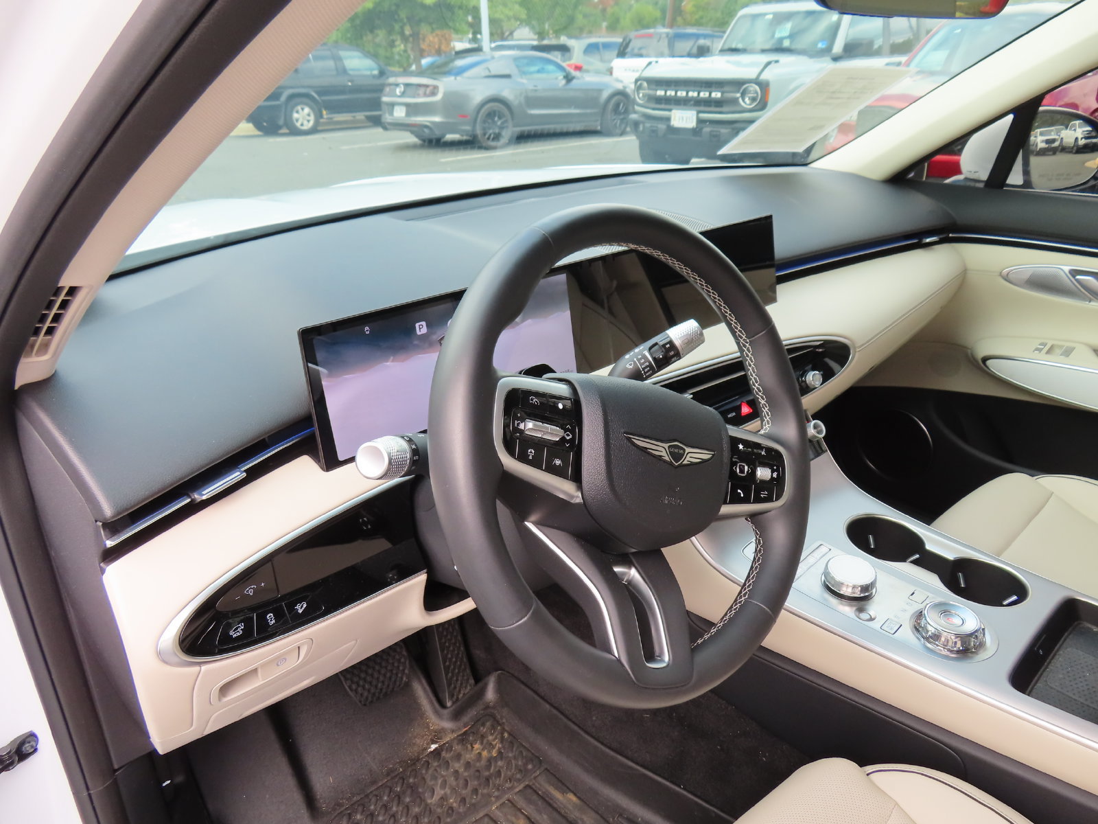 Used 2026 Genesis GV70 2.5T Advanced AWD/4WD image 15