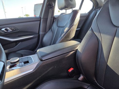 Used 2025 BMW 330i image 25