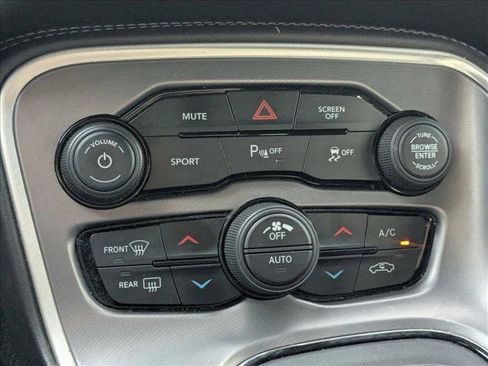 Used 2019 Dodge Challenger R/T w/ Driver Convenience Group image 11