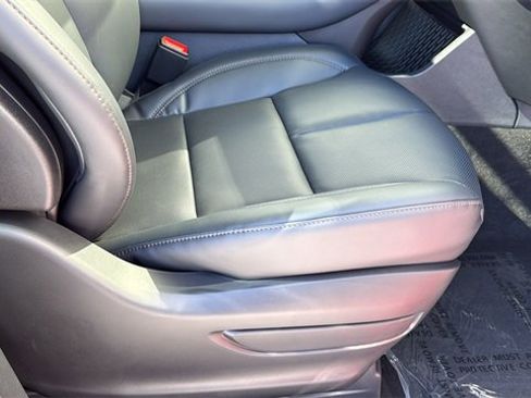 New 2025 Lincoln Aviator AWD image 8