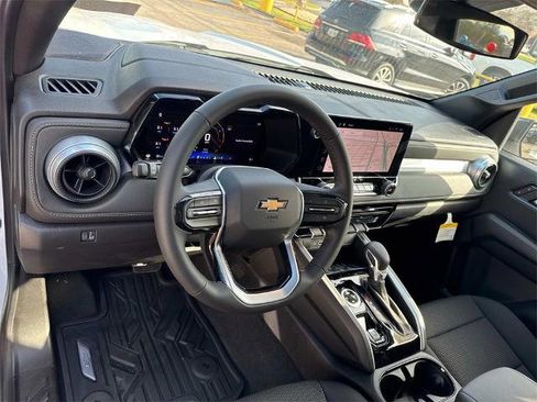 New 2024 Chevrolet Colorado LT w/ LT Convenience Package image 16