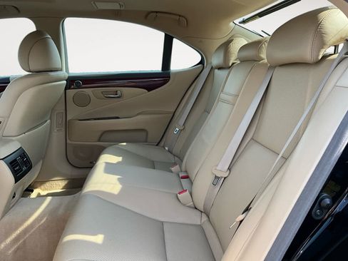 Used 2008 Lexus LS 460 RWD image 13