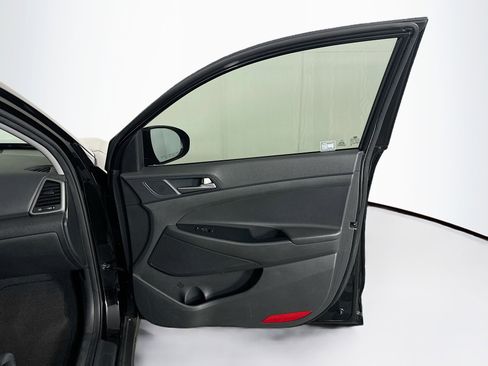 Used 2018 Hyundai Tucson SE image 29