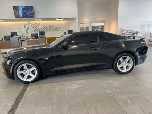 Used 2019 Chevrolet Camaro LT image 3
