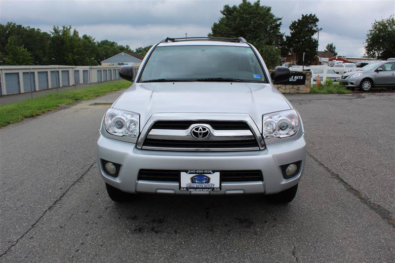 Used 2007 Toyota 4Runner SR5 AWD/4WD image 2