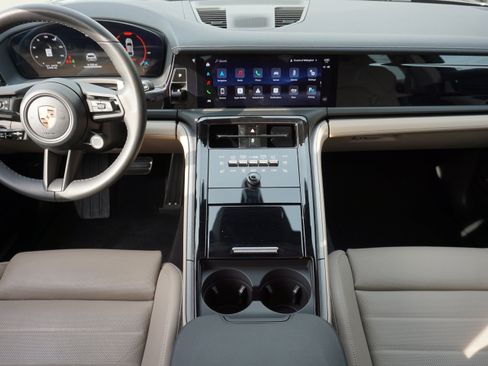 Certified 2026 Porsche Panamera 4 AWD/4WD image 6