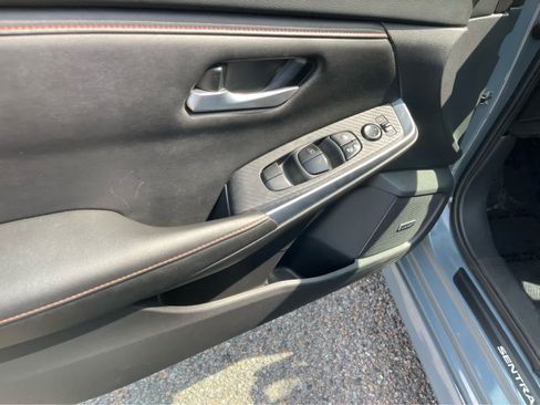 Used 2024 Nissan Sentra SR w/ SR Premium Package FWD image 11