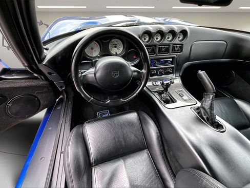 Used 1996 Dodge Viper GTS image 9