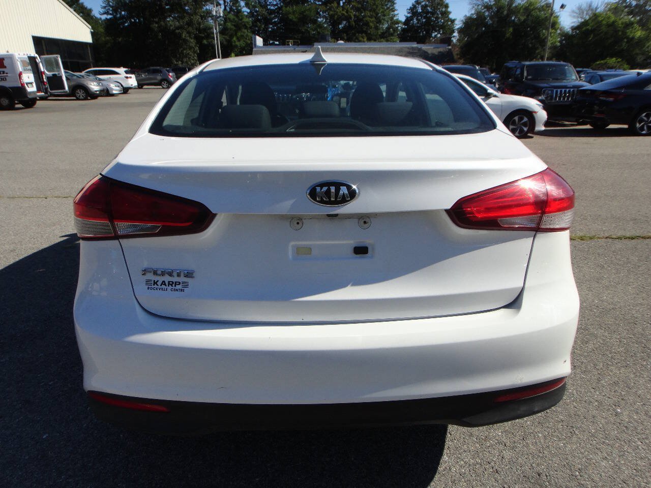 Used 2017 Kia Forte LX w/ LX Popular Package FWD image 5