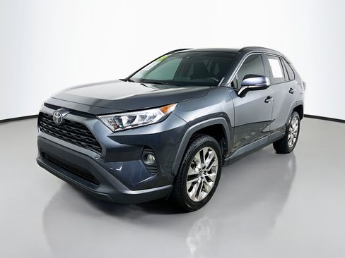 Used 2021 Toyota RAV4 XLE Premium FWD image 10