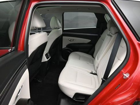 Used 2023 Hyundai Tucson Limited FWD image 6