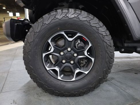 Used 2023 Jeep Wrangler Unlimited Rubicon AWD/4WD image 35