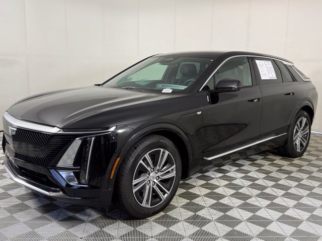 Certified 2024 Cadillac Lyriq Luxury AWD/4WD image 2
