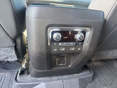 Used 2021 GMC Yukon Denali w/ Denali Ultimate Package image 15