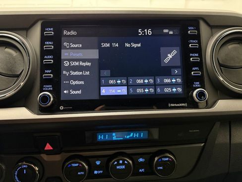 Used 2023 Toyota Tacoma TRD Off-Road w/ Technology Package AWD/4WD image 23