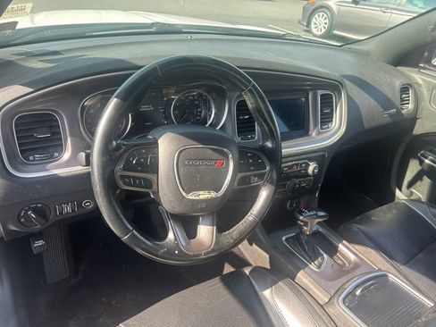 Used 2020 Dodge Charger SXT w/ Leather Interior Group RWD image 12