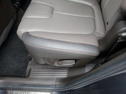 Used 2020 Hyundai Santa Fe Limited FWD image 14