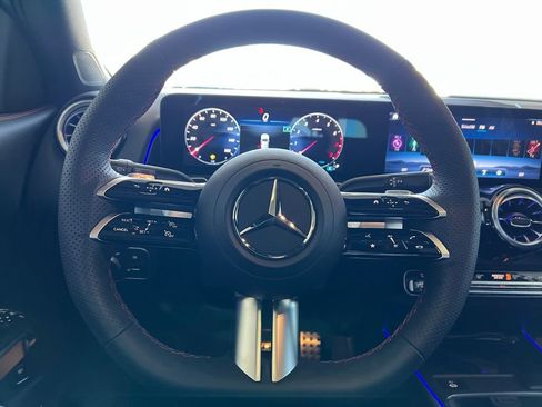 Certified 2025 Mercedes-Benz GLB 250 GLB 250 image 15