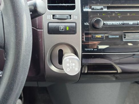 Used 2005 Toyota Prius FWD image 25