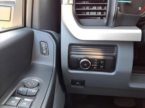 New 2025 Ford F550 4x4 Regular Cab Super Duty image 12