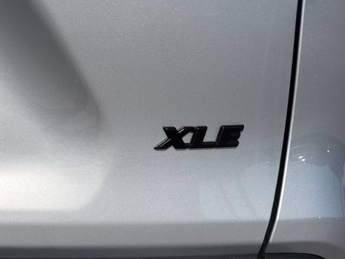 Used 2024 Toyota RAV4 XLE w/ Convenience Package FWD image 13