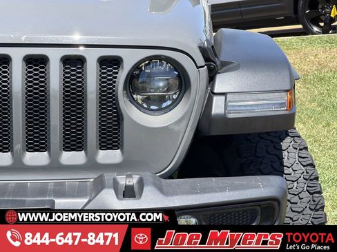 Used 2023 Jeep Wrangler Unlimited Sport image 4