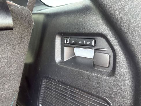 Used 2022 Ford Explorer Platinum w/ Equipment Group 601A AWD/4WD image 10
