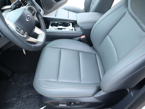 New 2026 Ford Explorer Active w/ Active Comfort Package RWD image 12