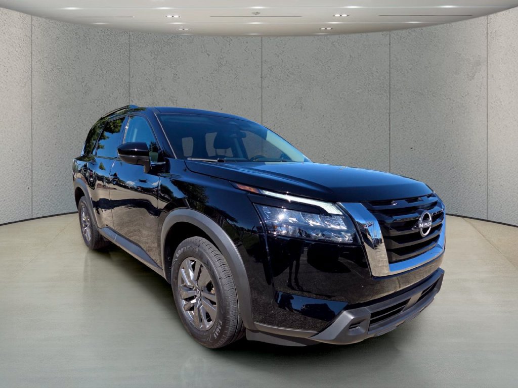 Used 2025 Nissan Pathfinder SV FWD image 7