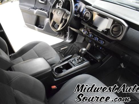 Used 2019 Toyota Tacoma SR5 image 34