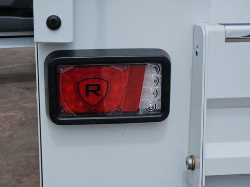 New 2026 Ford F250 XL w/ XL Chrome Package RWD image 40