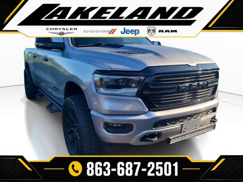 Used 2024 RAM 1500 Laramie AWD/4WD image 1