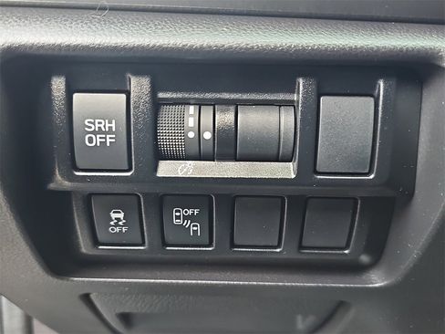 Certified 2023 Subaru Impreza 2.0i Limited image 31