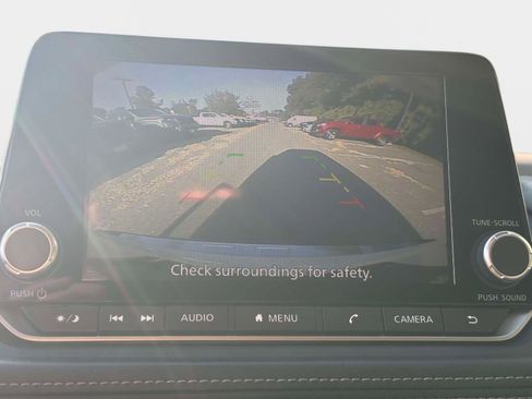 Used 2023 Nissan Rogue SV image 19