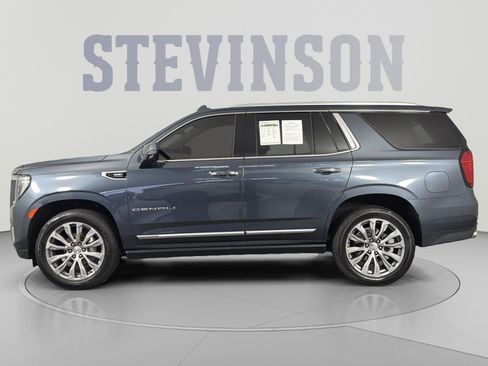 Used 2021 GMC Yukon Denali w/ Denali Premium Package AWD/4WD image 4
