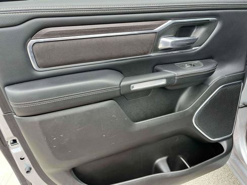 Used 2025 RAM 1500 Laramie AWD/4WD image 5