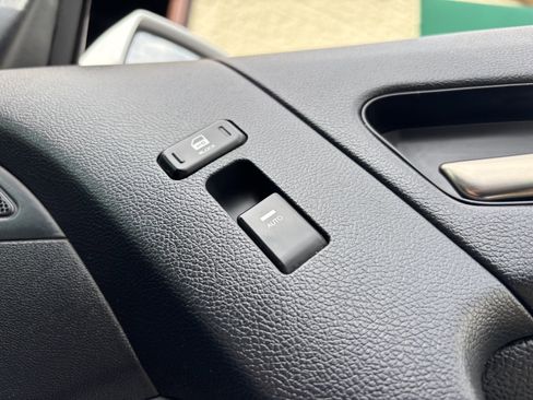 Used 2016 Hyundai Genesis Coupe 3.8 image 47