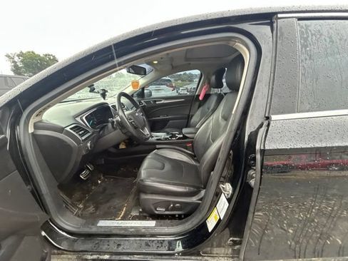 Used 2016 Ford Fusion Titanium FWD image 15