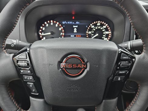 Used 2025 Nissan Frontier Pro-X w/ Pro Convenience Package image 11