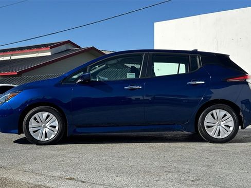 Used 2023 Nissan Leaf S image 7