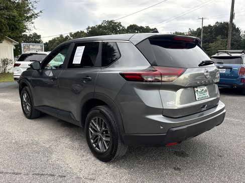 Used 2025 Nissan Rogue S FWD image 3