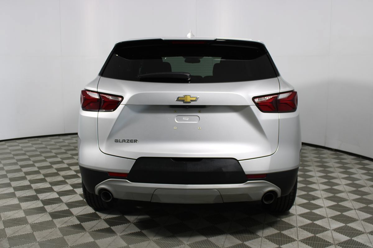 Used 2020 Chevrolet Blazer LT FWD image 28