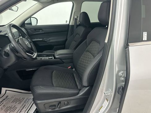 Used 2023 Nissan Pathfinder SV AWD/4WD image 15