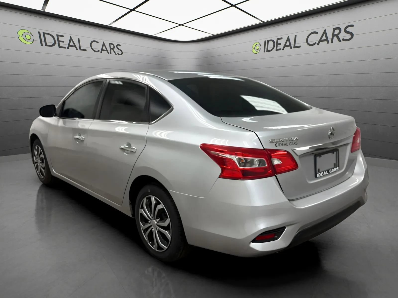 Used 2018 Nissan Sentra S FWD image 7