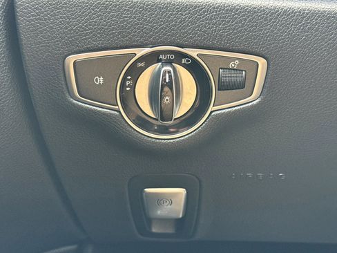 Used 2019 Mercedes-Benz E 300 image 17