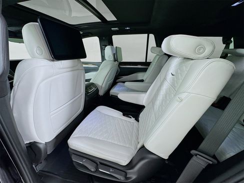 Used 2026 Cadillac Escalade Platinum Sport w/ LPO, ONYX Package image 27