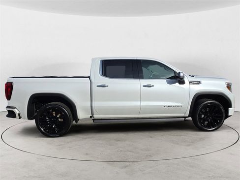 Used 2022 GMC Sierra 1500 Denali image 6