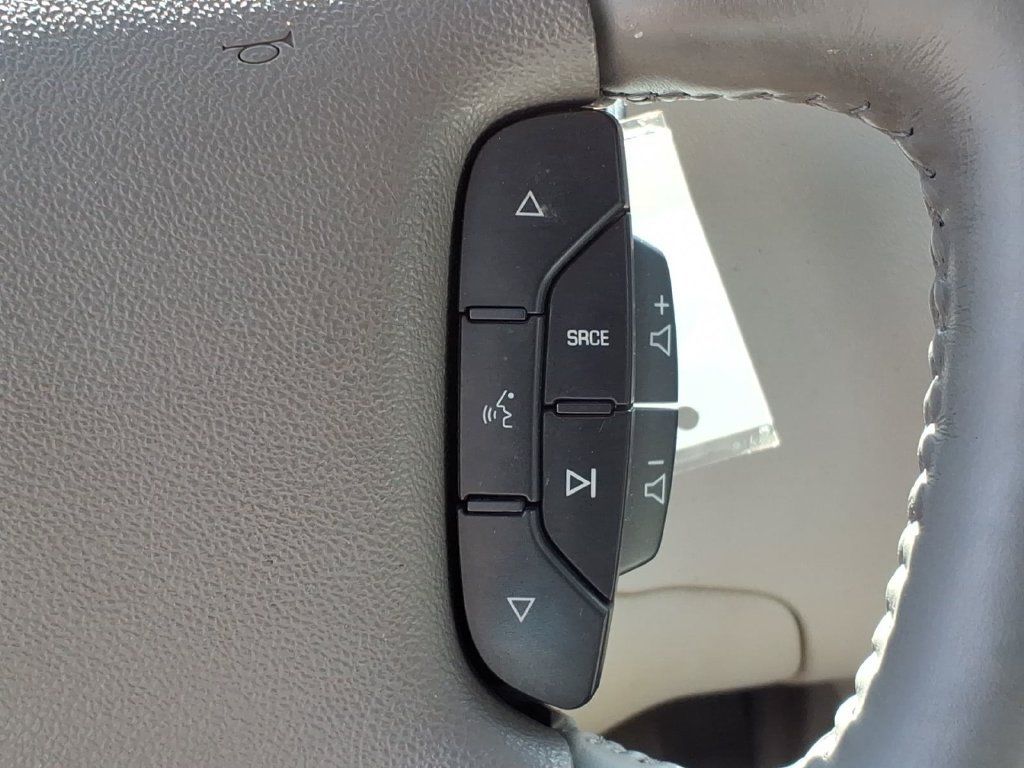Used 2008 Buick Lucerne CXL w/ Driver Confidence Package FWD image 18