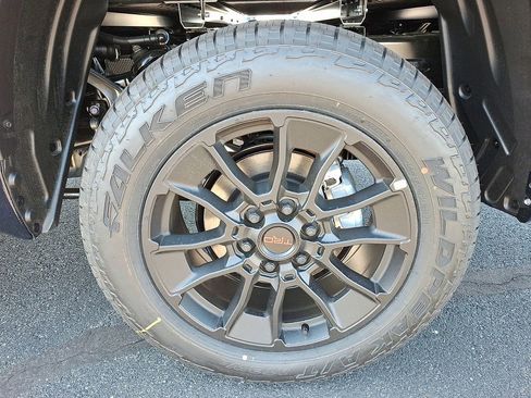 New 2026 Toyota Tundra SR5 AWD/4WD image 18